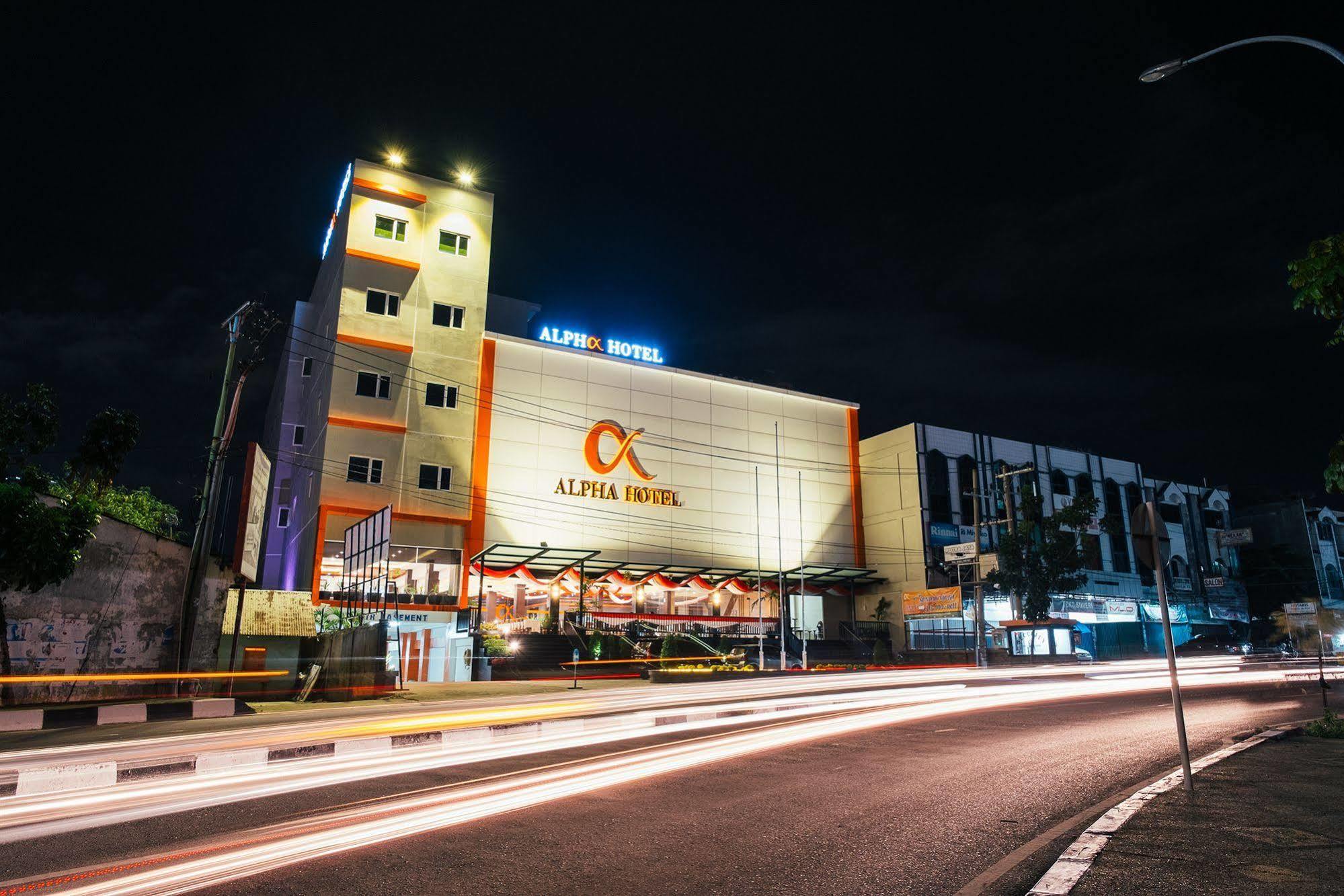 Alpha Hotel Pekanbaru Exteriér fotografie
