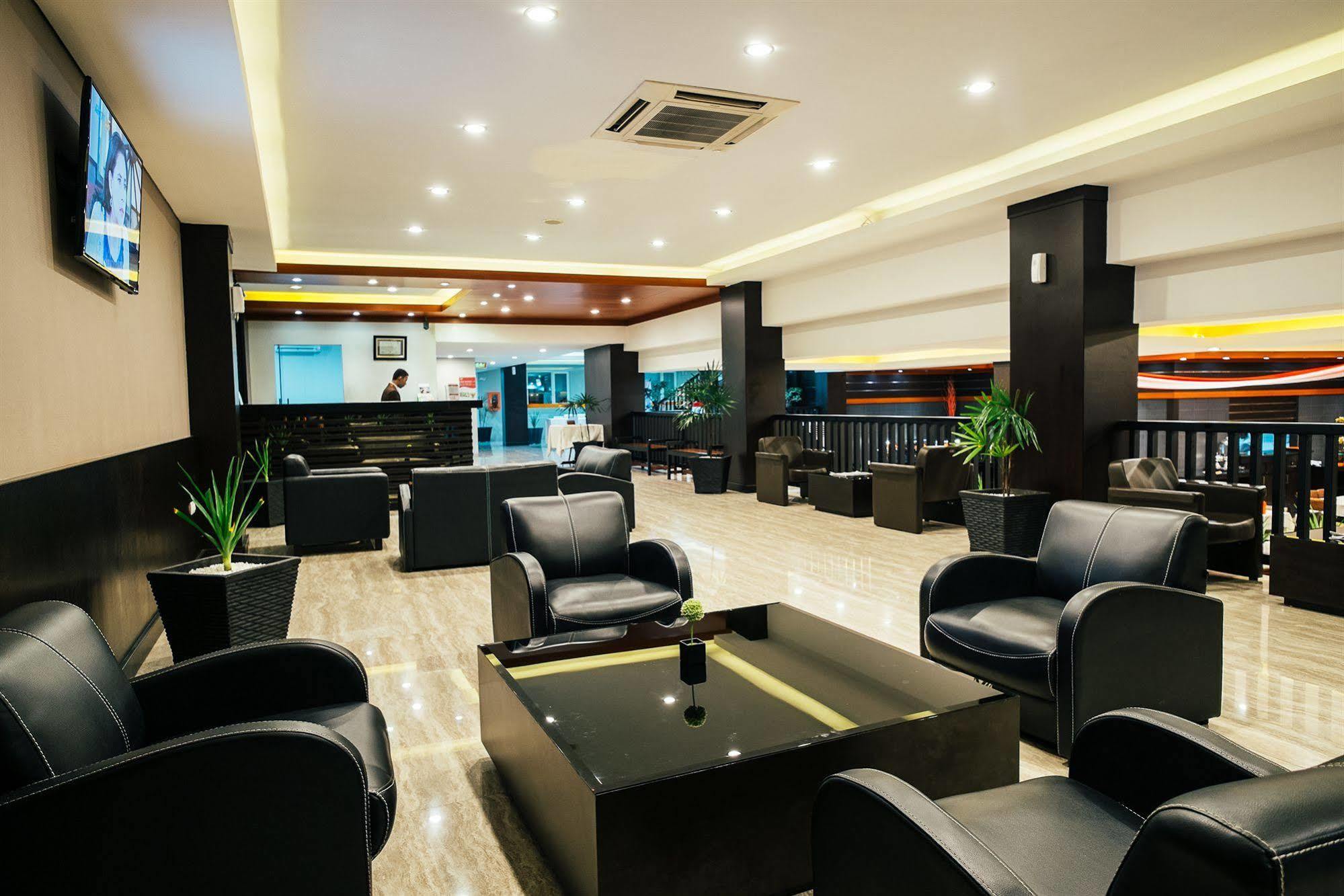 Alpha Hotel Pekanbaru Exteriér fotografie